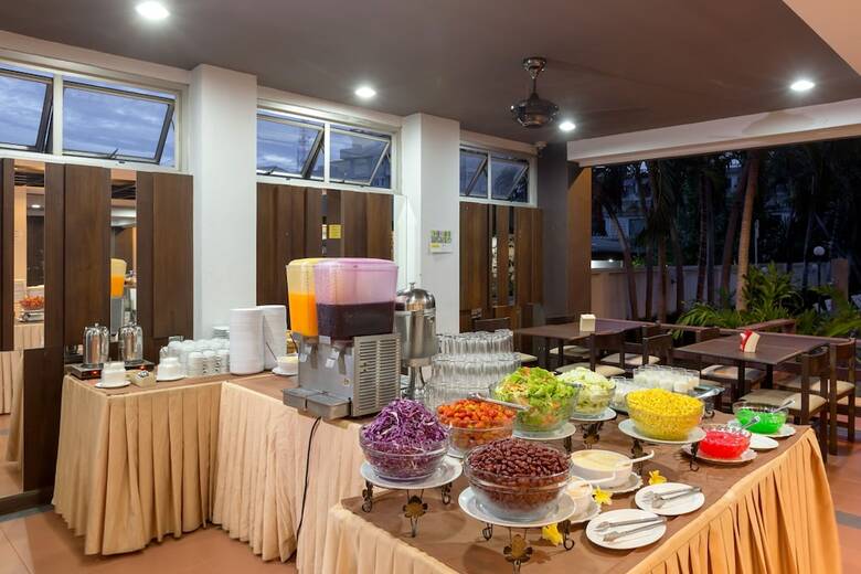 Hotel The Holiday Resort Pattaya