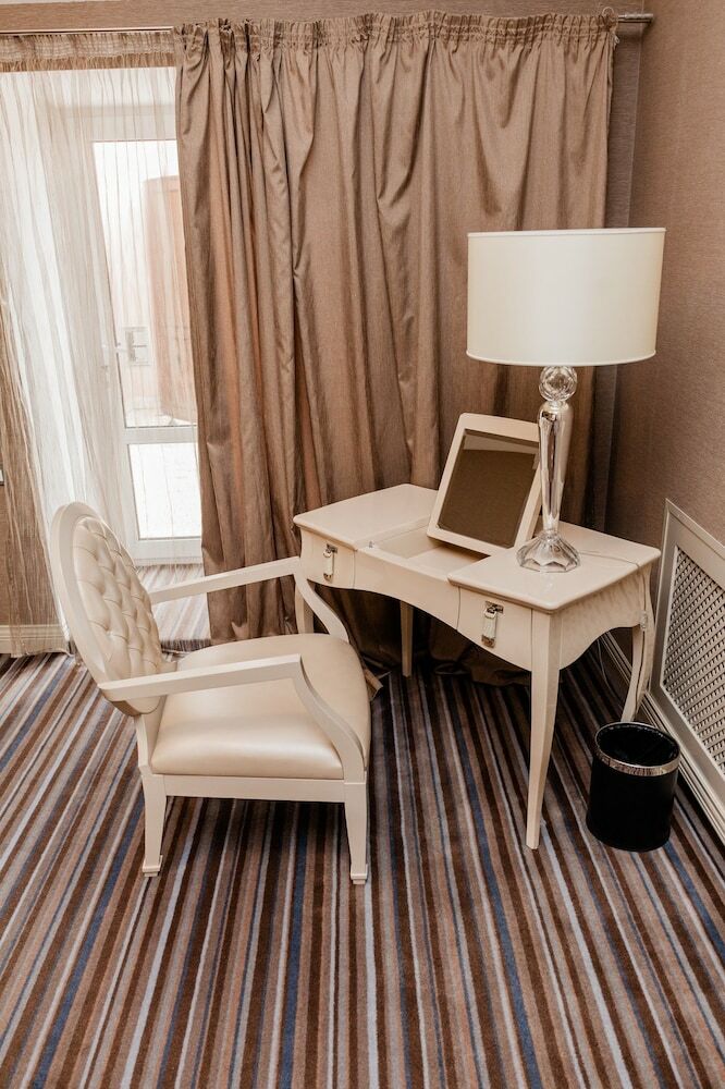 Hotel Bristol