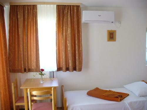 Bed & Breakfast Pansion Comfort Sidro
