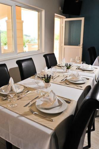 Aparthotel Lastura