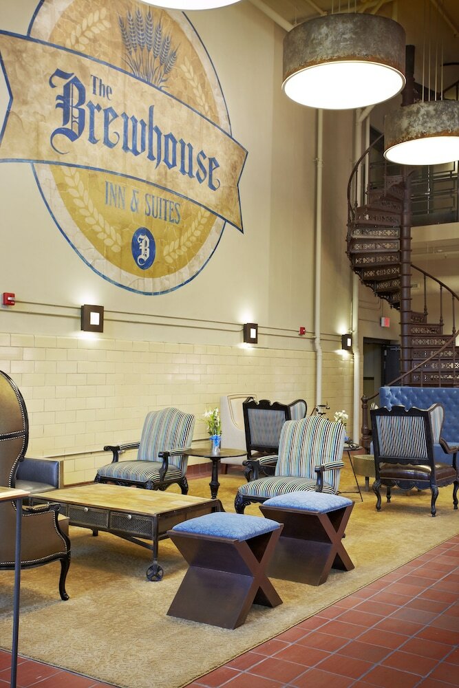 Hotel The Brewhouse Inn & Suites