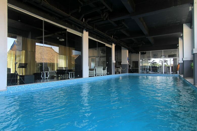 Hotel Grand Darmo Suite By Amithya