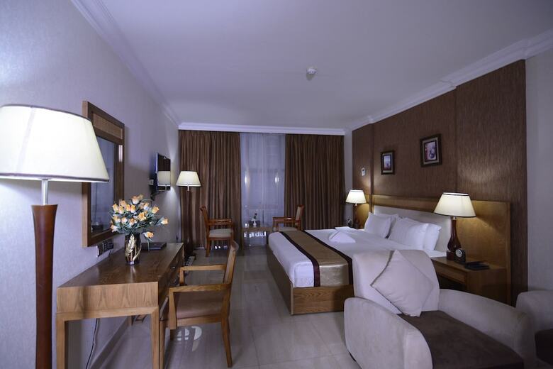 City Center Hotel