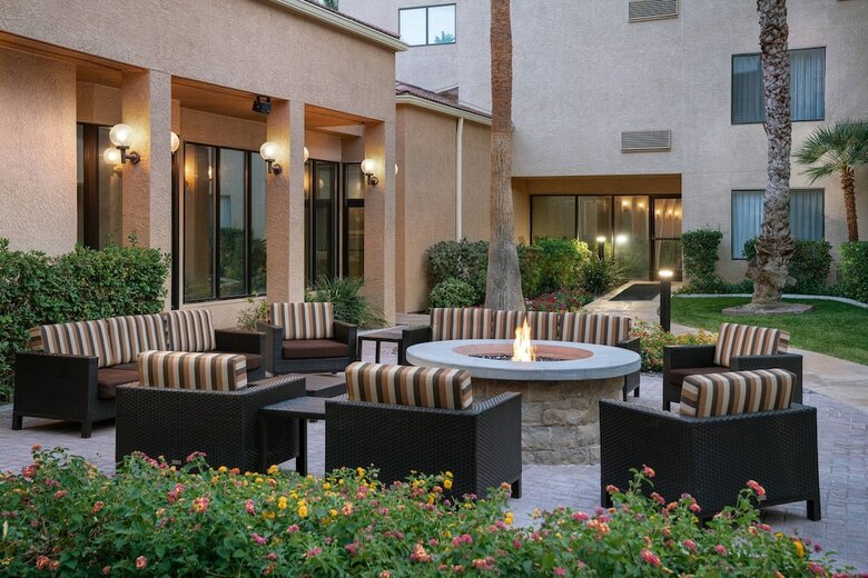 Hotel Courtyard By Marriott Las Vegas Convention Center