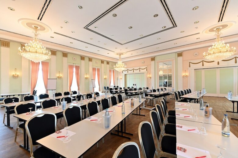Kurpark-hotel Bad D�rkheim
