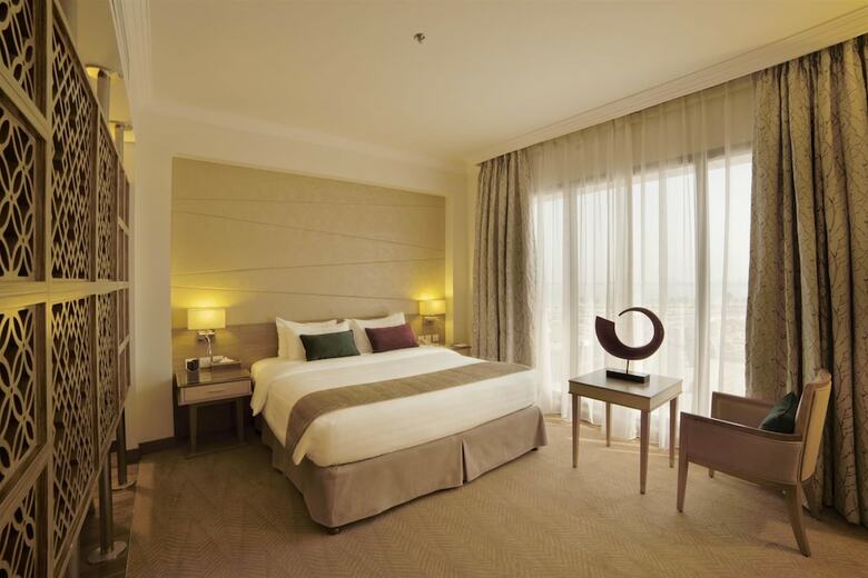 Golden Tulip Dammam Corniche Hotel