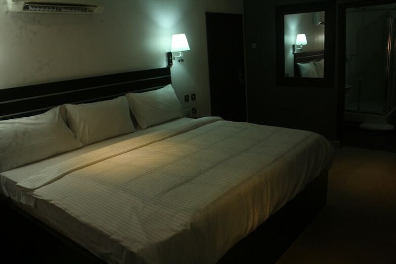 Hotel Reliance Royal Suites