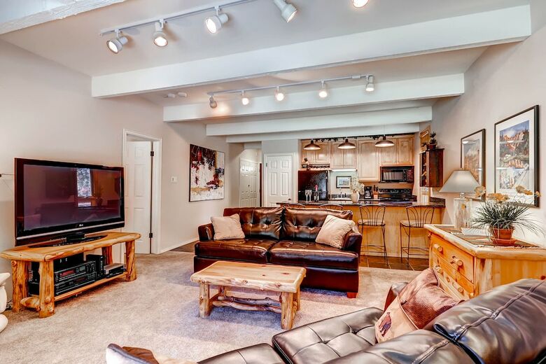 Sundowner Condominium By Ski Country Resorts