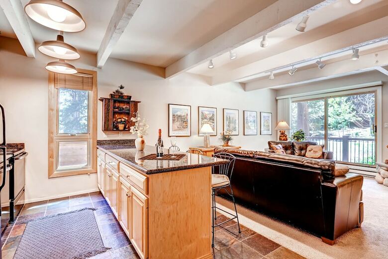 Sundowner Condominium By Ski Country Resorts