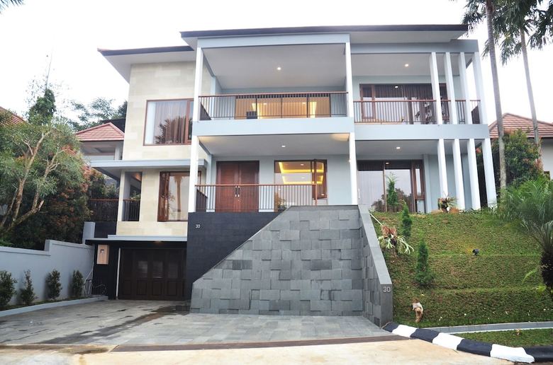 Kencana Villa 7 Bedrooms With A Private Pool