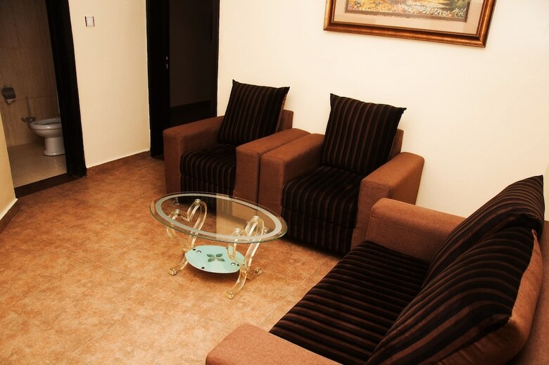 D Palms Airport Hotel
