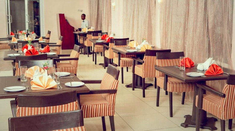D Palms Airport Hotel