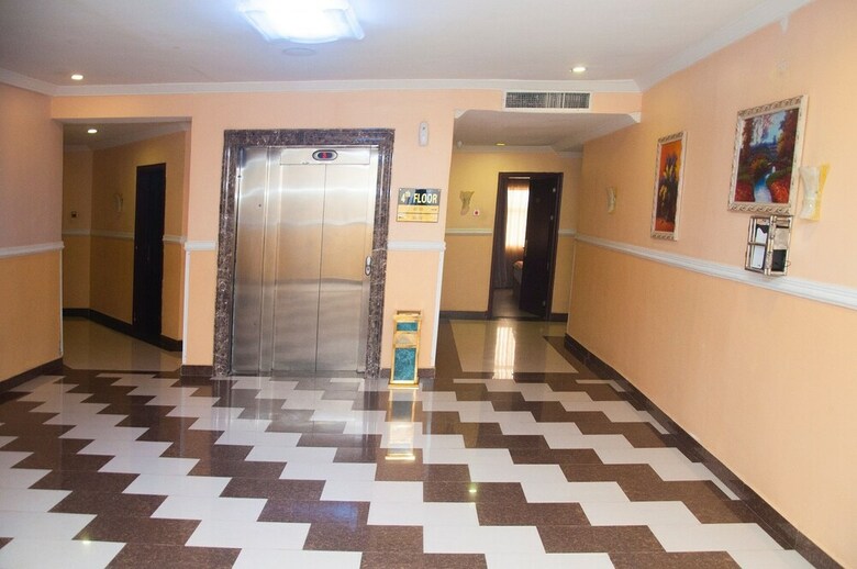 D Palms Airport Hotel