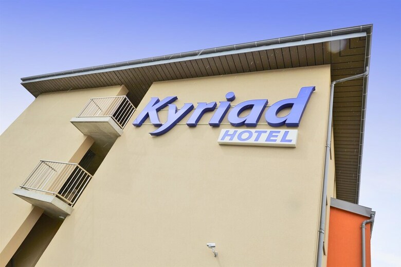 Hotel Kyriad Saint Chely D'apcher - Aire de La Loz�re