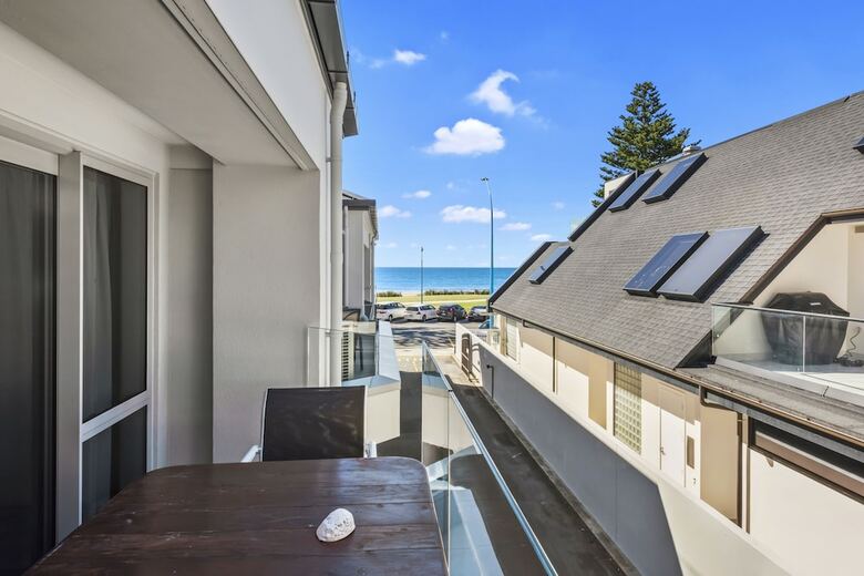 Aparthotel The Pavilions Beachfront Apartments