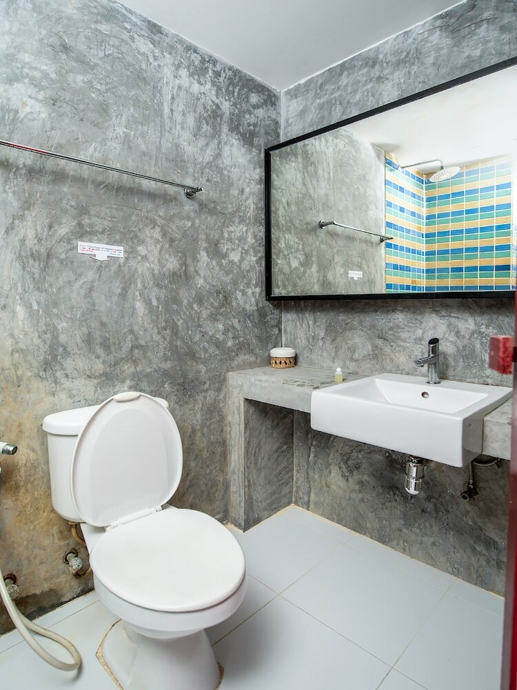 Oyo 292 The Oddy Hip Hotel