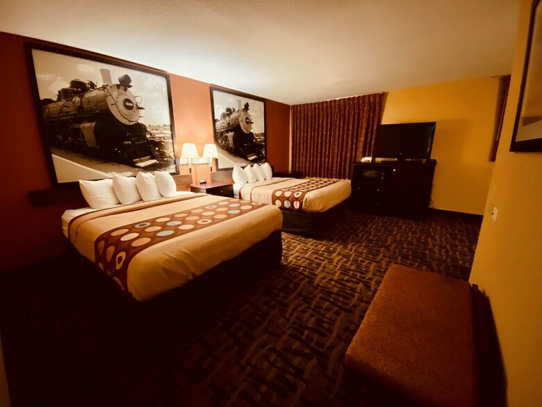 Motel Super 8 By Wyndham Lawrence Ku