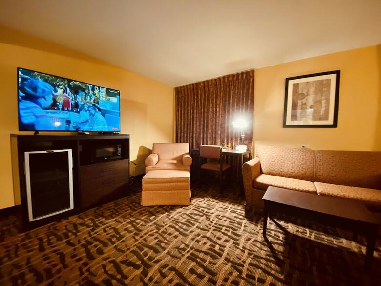 Motel Super 8 By Wyndham Lawrence Ku