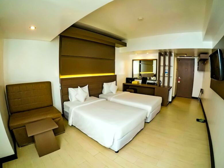 Hotel Clover City Center Plus