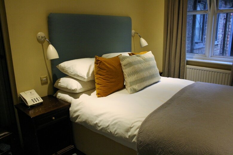 The Falstaff Hotel