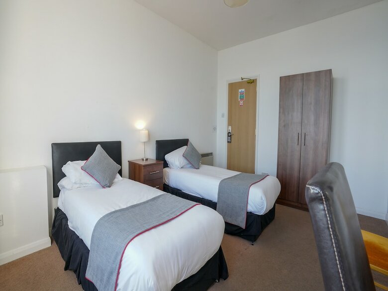 Oyo Shanklin Beach Hotel