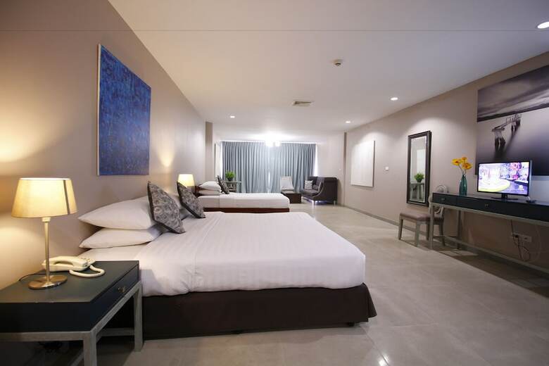 Hotel Tropicana