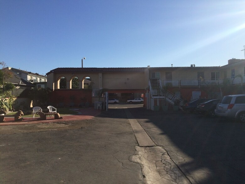 Long Beach Motel