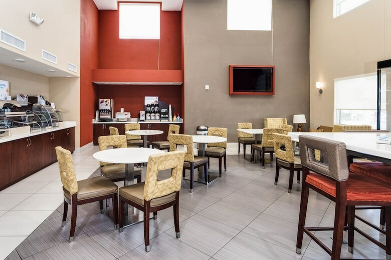 Hotel Holiday Inn Express & Suites Lantana