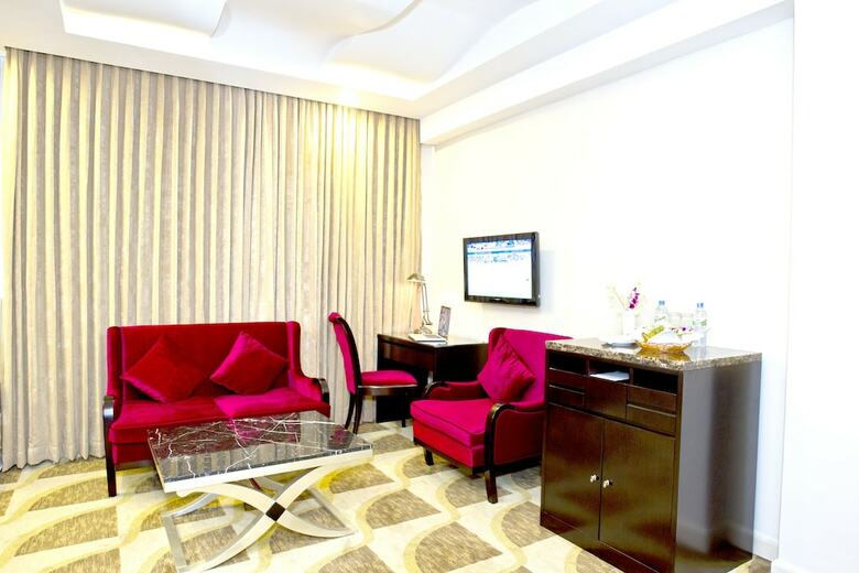 Innotel Luxury Business Hotel