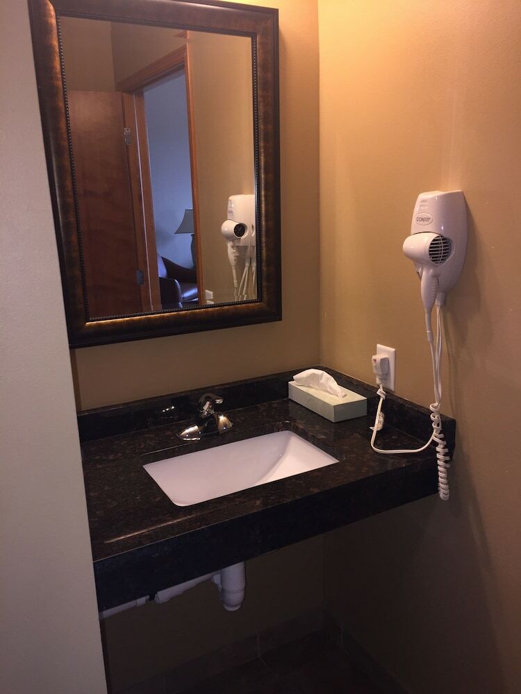 Hotel Cobblestone Inn & Suites - Newton