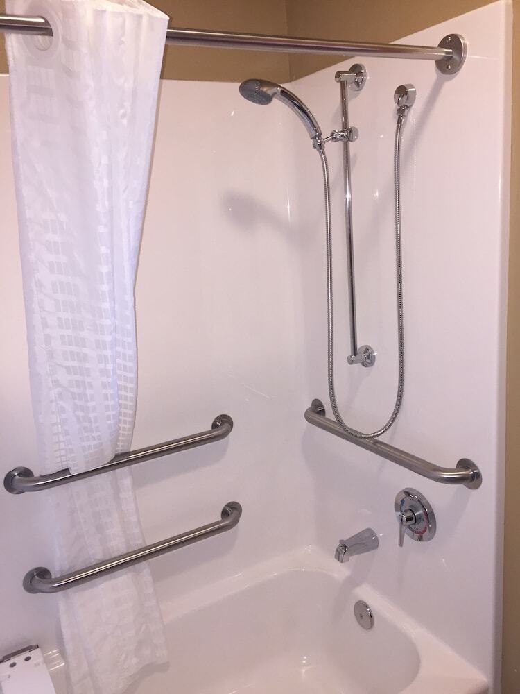 Hotel Cobblestone Inn & Suites - Newton