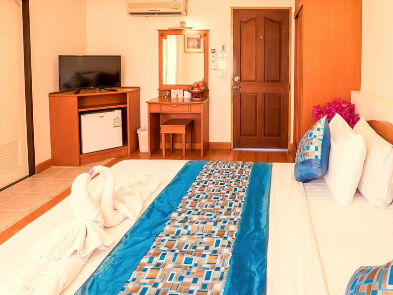 Chomsin Hua Hin Hotel