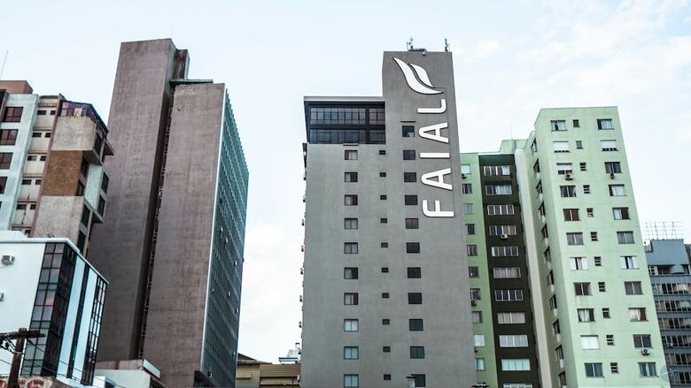 Hotel Faial Prime Su�tes