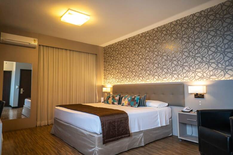Hotel Faial Prime Su�tes