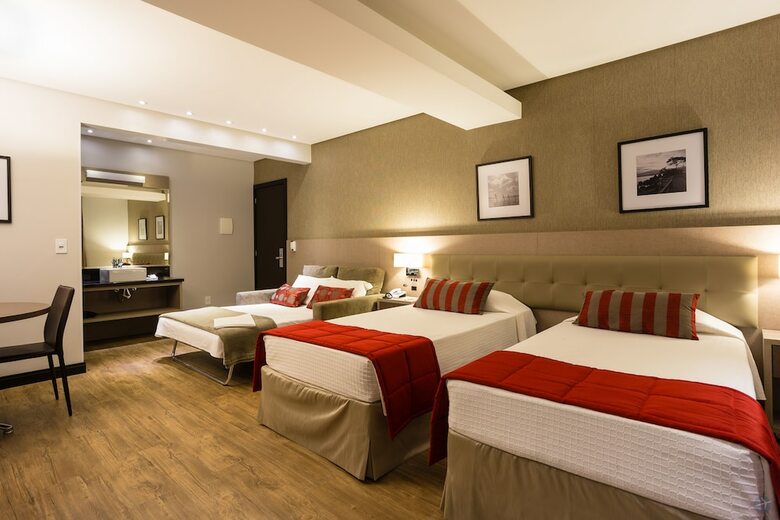 Hotel Faial Prime Su�tes
