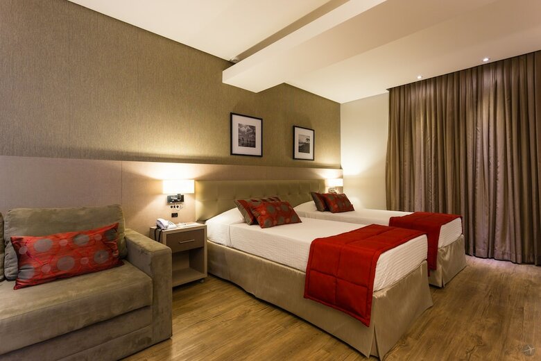 Hotel Faial Prime Su�tes