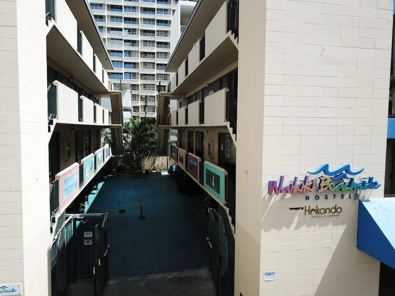 Hostal Waikiki Beachside Hostel