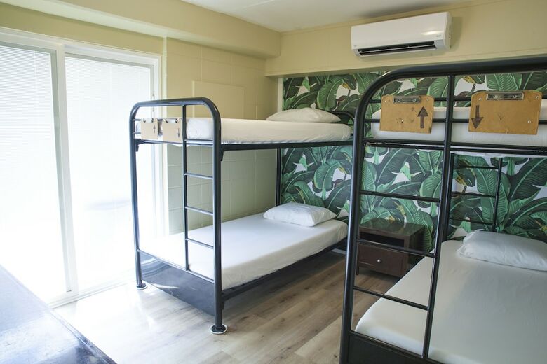 Hostal Waikiki Beachside Hostel