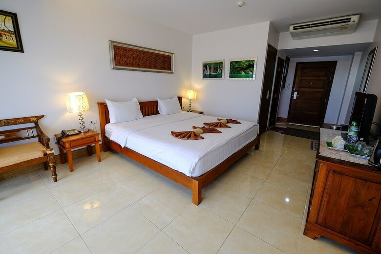 Hotel Harmony Inn