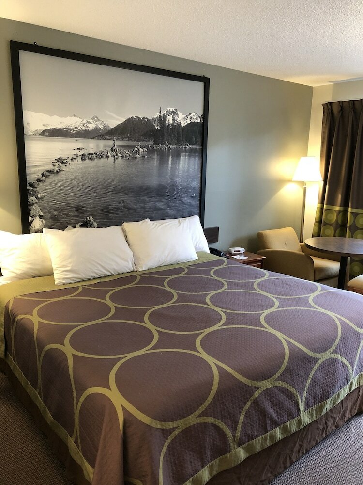 Motel Super 8 By Wyndham Kamloops East