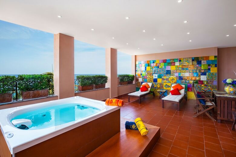 Hotel Caparena
