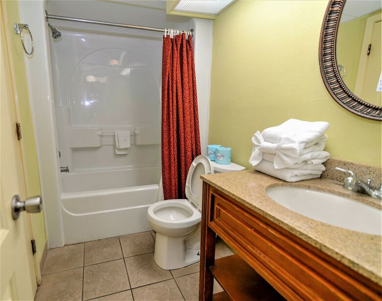 Hotel Monterey Bay Suites