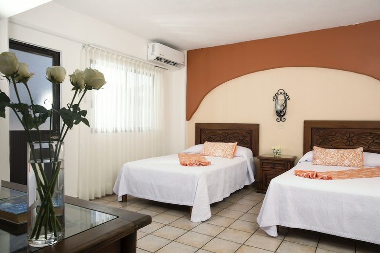 El Pescador Hotel