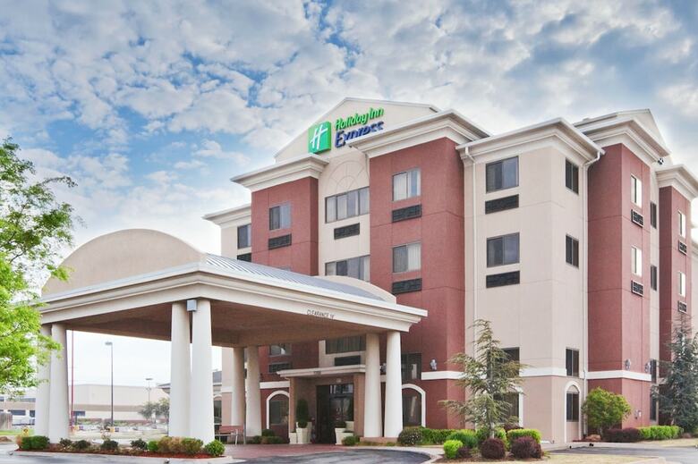 Hotel Holiday Inn Express & Suites Midwest