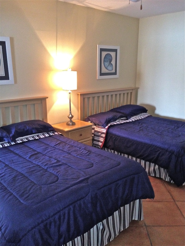 Hotel Ebb Tide