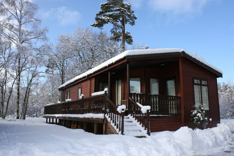 Loch Kinord Hotel