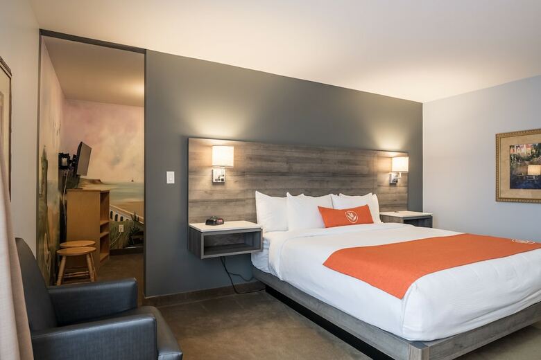 Hotel Amsterdam Inn & Suites Moncton