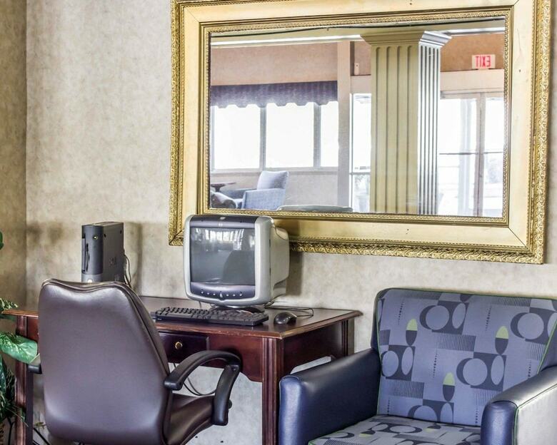 Motel Econo Lodge & Suites