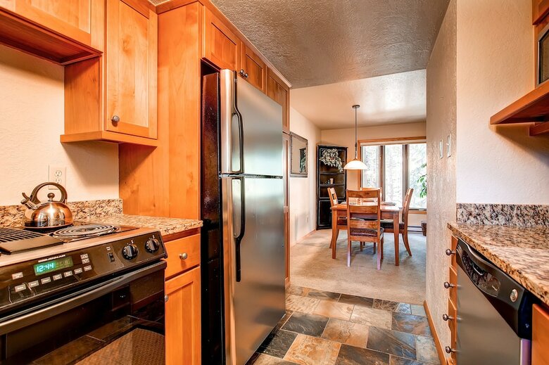 Lances West By Ski Country Resorts