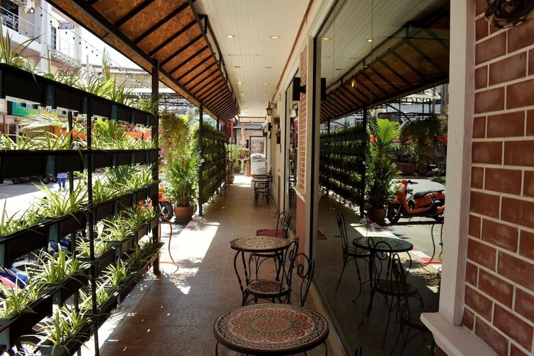 Hotel Outdoor Inn And Restaurant